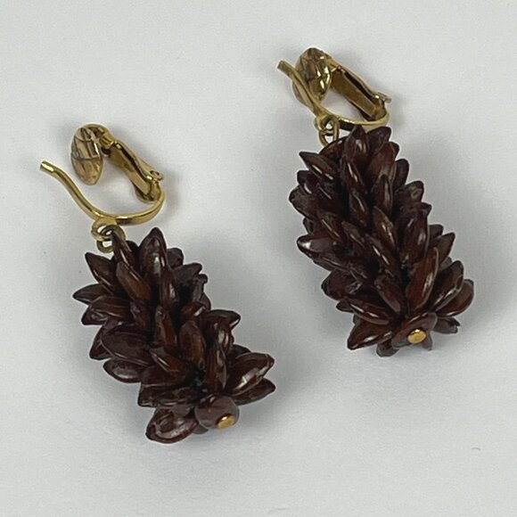 1960s Hawaiian Vintage Brown Koa Appleseed Necklace & Clip Earrings - Picture 11 of 13